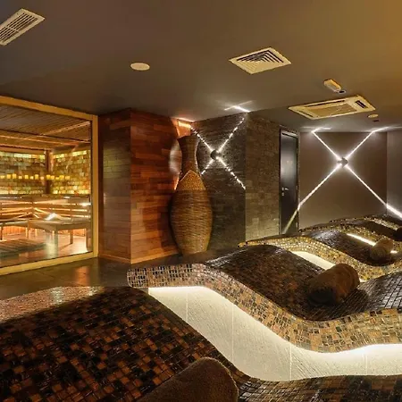 Emirates Апартхотел