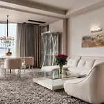 Emirates 5*